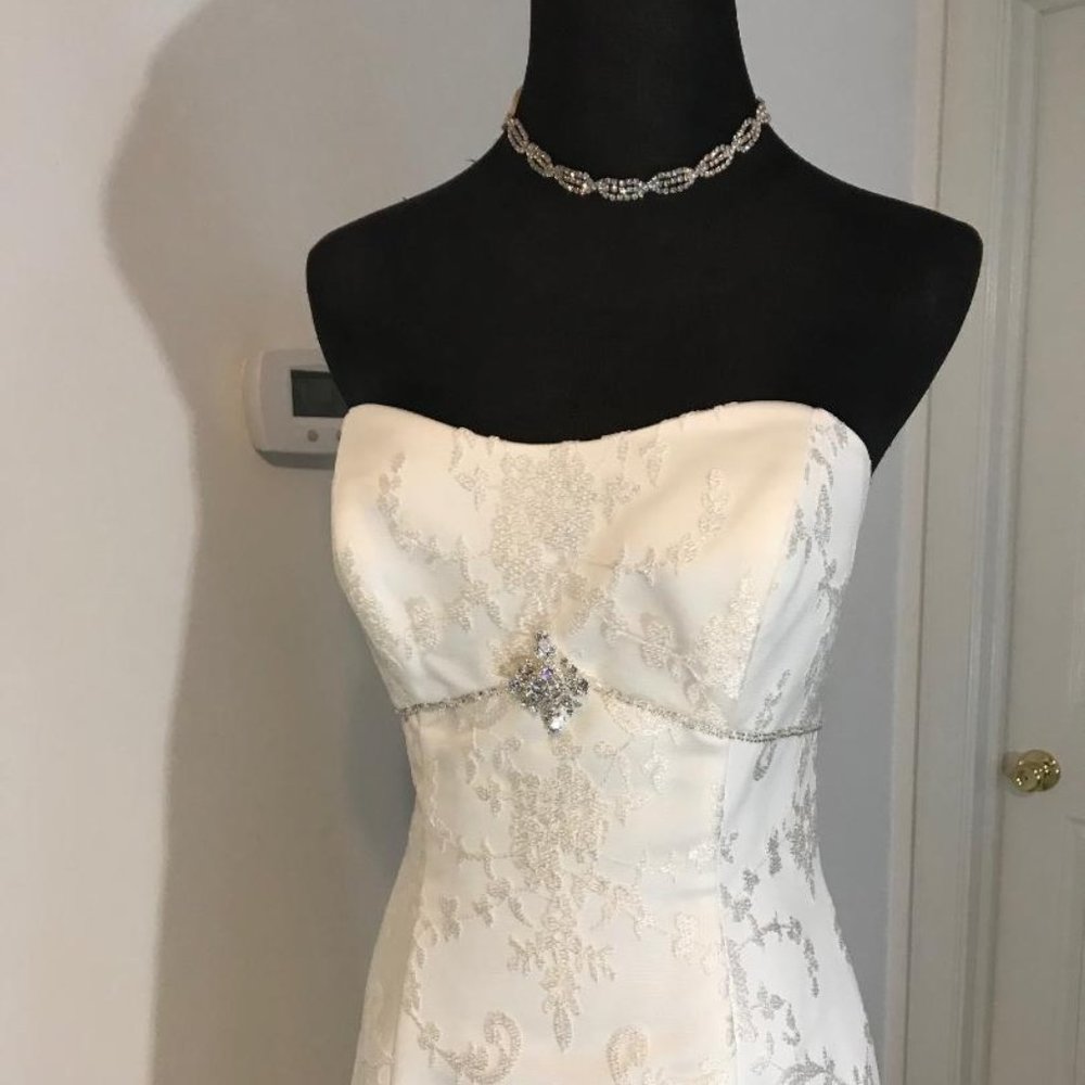 BRIDAL - Picture 2 of 7